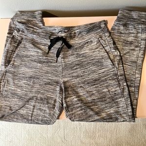 Lululemon black & white joggers